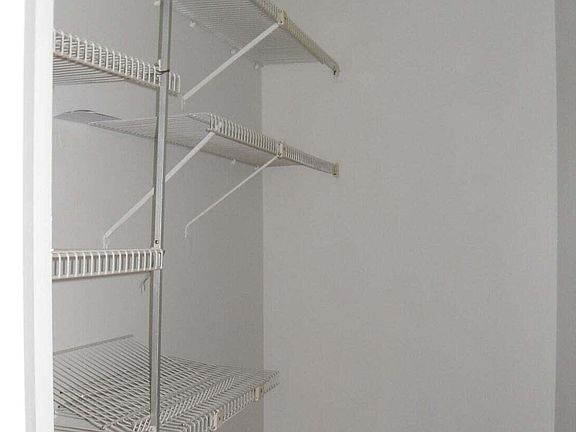 4th image of 363 Fanshaw I