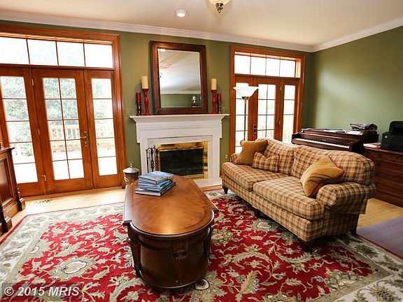 4th image of 10320 Greenwood Pl