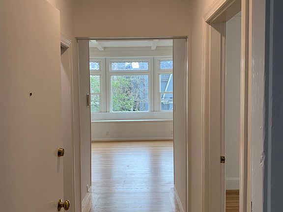 2nd image of 2309 Divisadero St APT 3