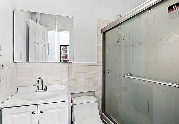 4th image of 401 W 57th St APT 3A