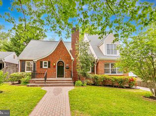 5001 14th St N, Arlington, VA 22205