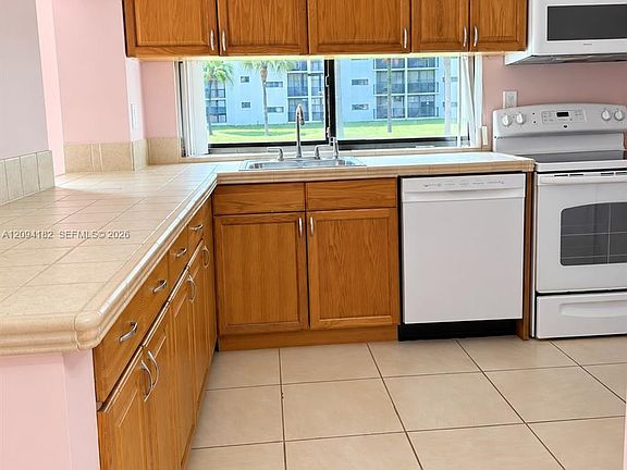 2nd image of 17011 N Bay Rd APT 117