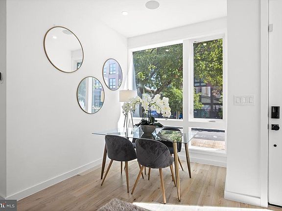 4th image of 808 13th St NE #B