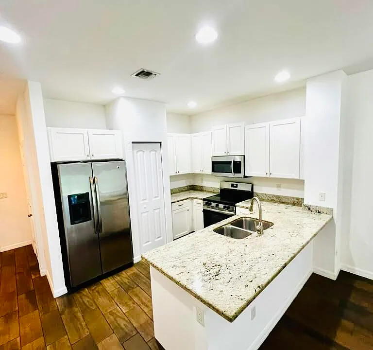 1129 Vermilion Dr