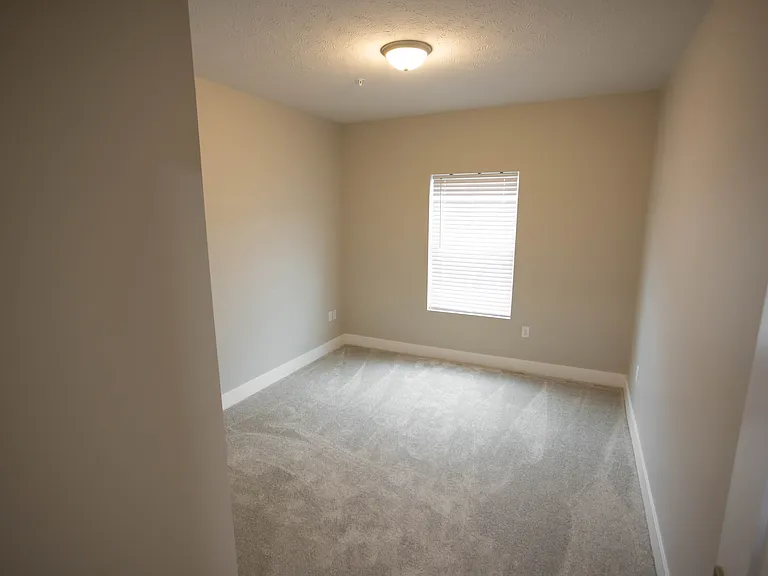 Riverbend Apartments — Photo 21