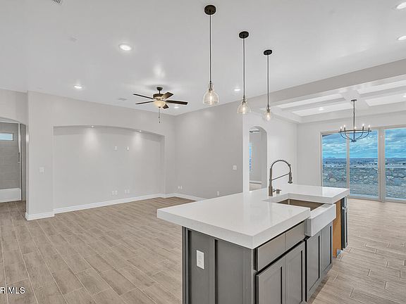 5th image of 13933 Madero Dr