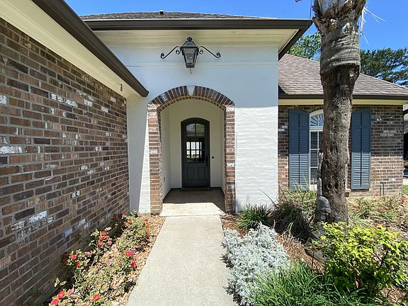 3rd image of 107 Briarbend Dr