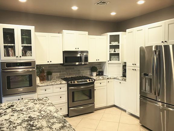 Gorgeous Cooks Kitchen