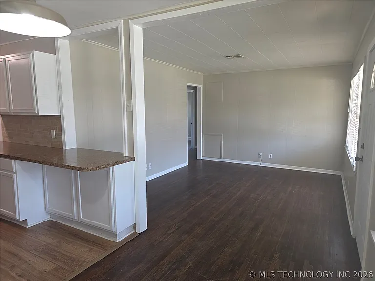 5933 E Latimer St — Photo 5