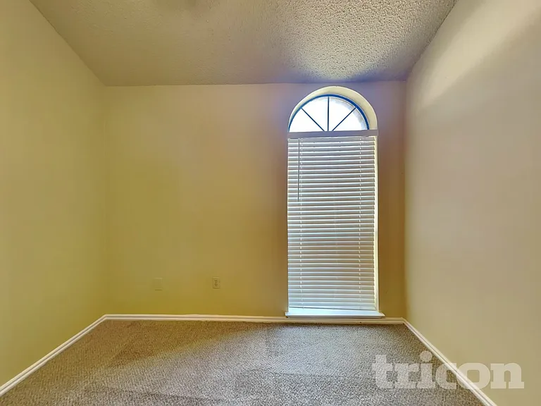 1715 Cordova Dr — Photo 13