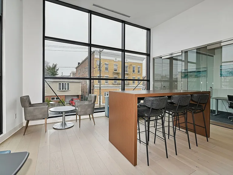 EDGE Apartments — Photo 71