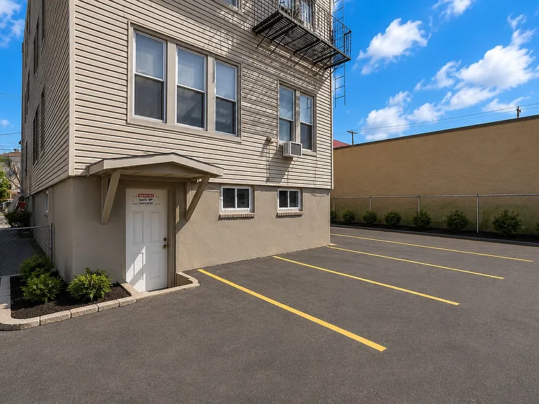 305 Cator Ave #C0101 — Photo 13