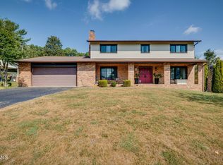429 Oakmont Dr, Kingsport, TN 37663
