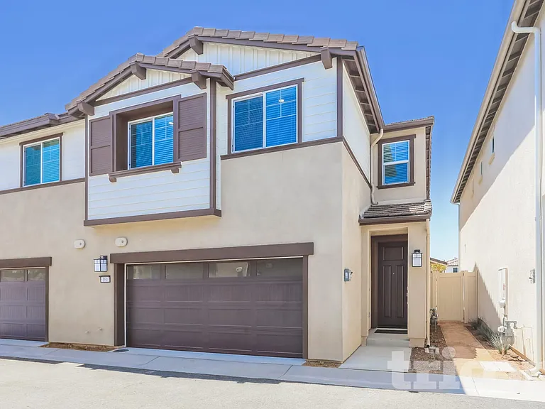 31647 Willowood Way — Photo 1