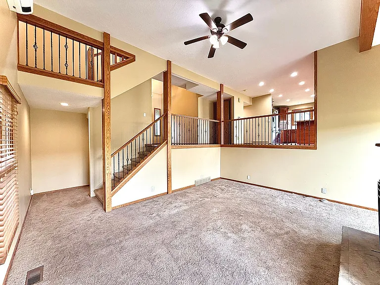 8730 N Silver Spur Rd — Photo 25