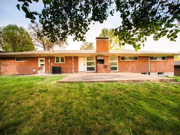 721 Cordell Ct, Saint Louis, MO 63132