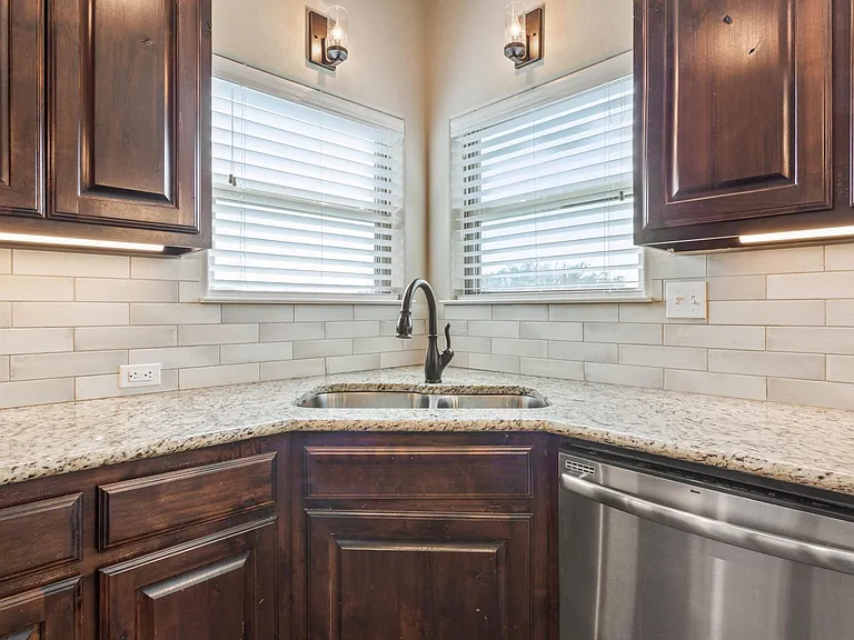 1657 Lacy Ridge Dr — Photo 20