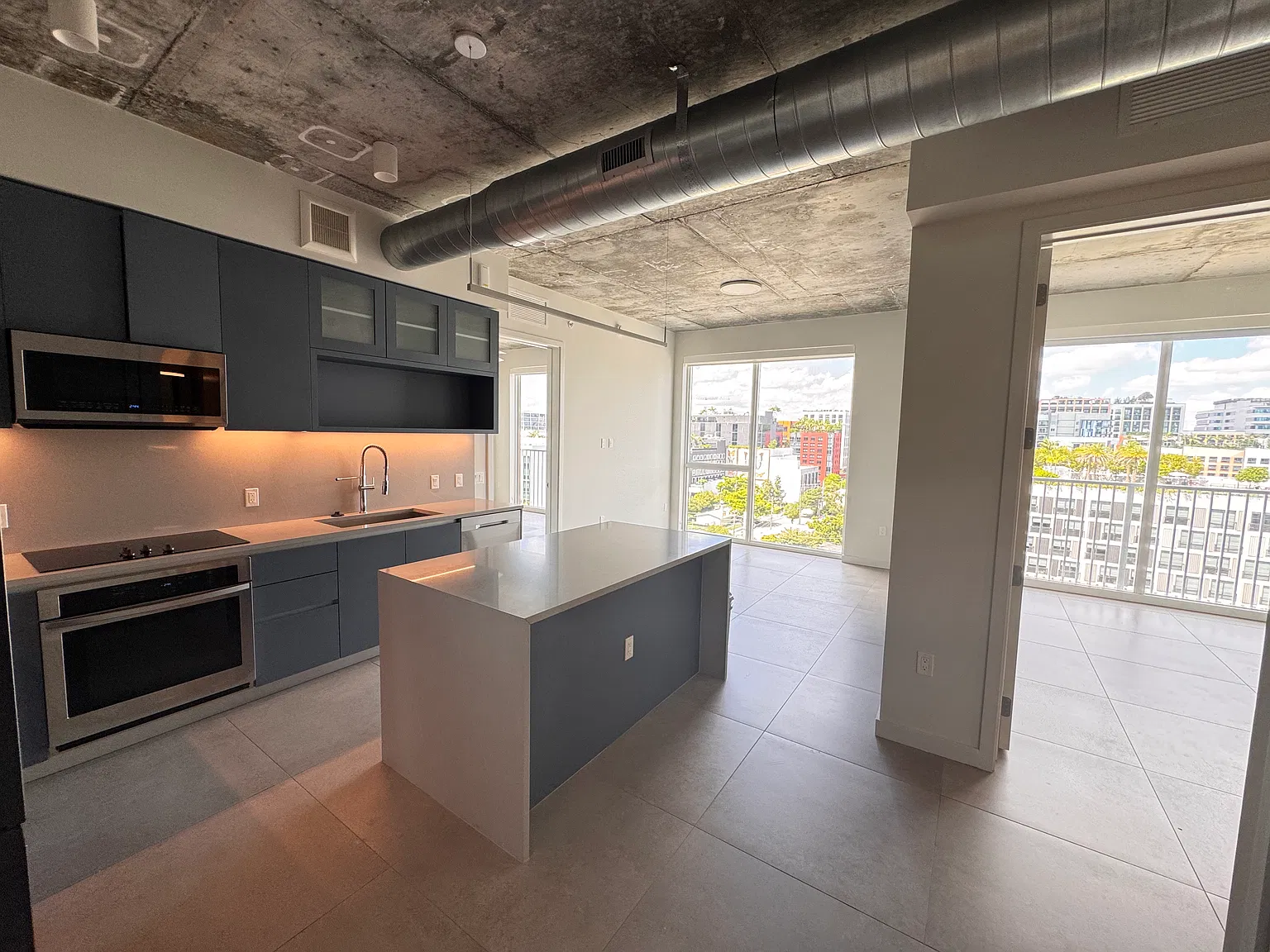 2 bed, 1080 sqft, $3,675 — Photo 2