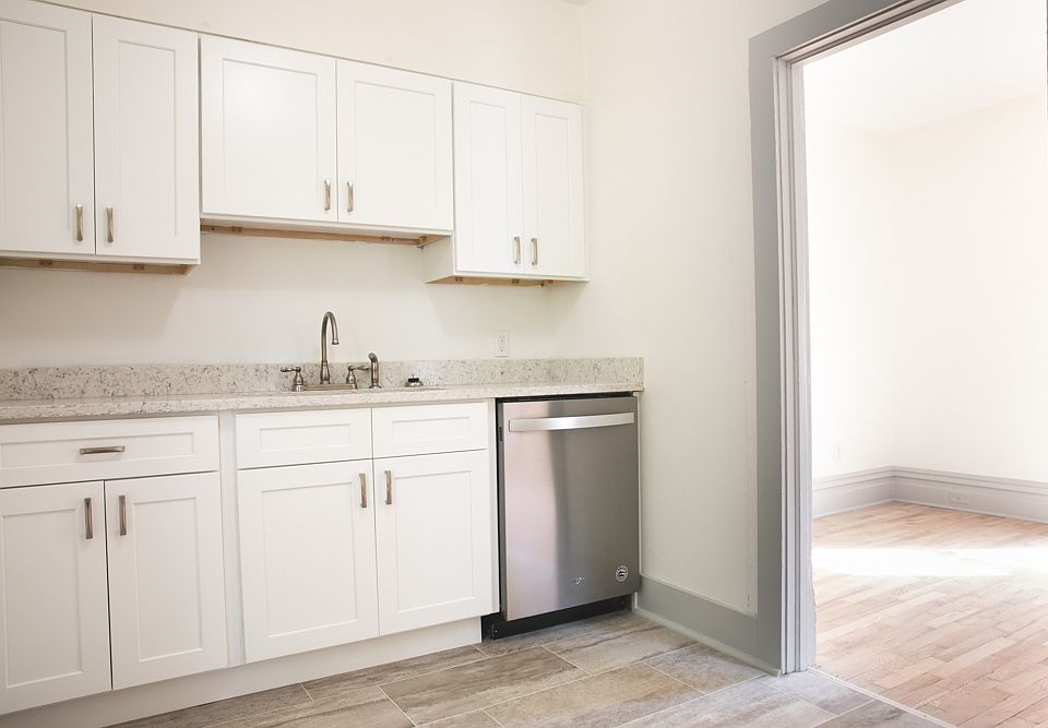 1st image of 315 Woodward Ave APT 6