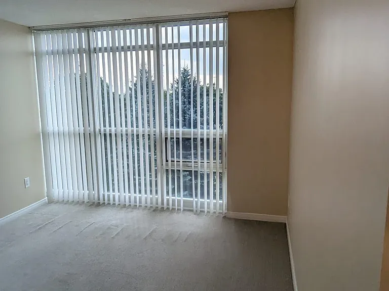30 Harrison Garden Blvd #503 — Photo 16