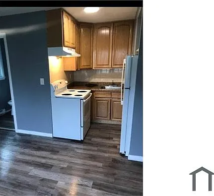 179 Lewis St #4