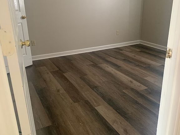 3rd image of 719 Marietha Dr #3