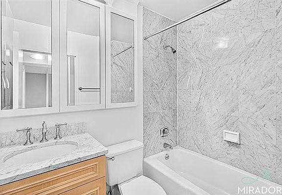 5th image of 145 W 67th St APT 33K