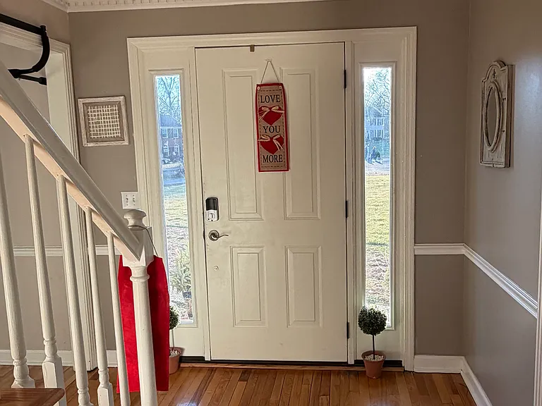 8302 James Robertson Ct — Photo 5