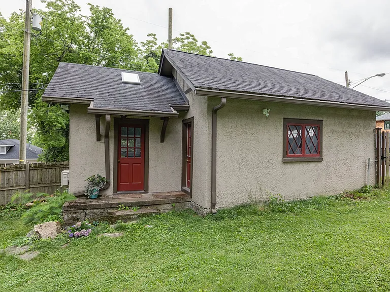 1715 Cedar Ln — Photo 24