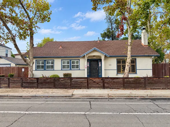 3545 T St, Sacramento, CA 95816