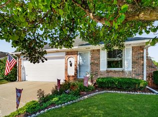 1278 Holiday Ln W, Brownsburg, IN 46112