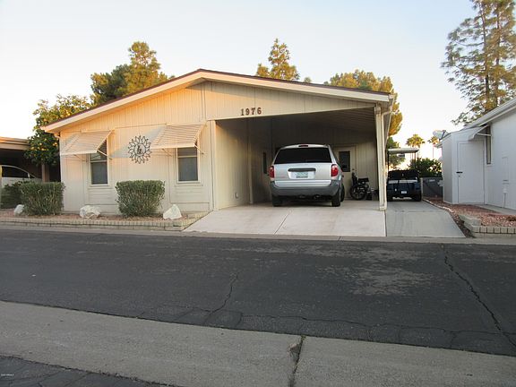 4th image of 1976 E Waterview Dr