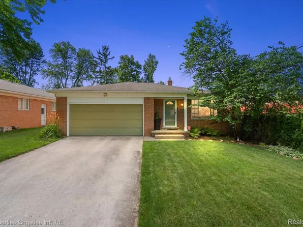 17657 Avilla Blvd, Lathrup Village, MI 48076