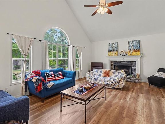 5th image of 248 Laiken Dr