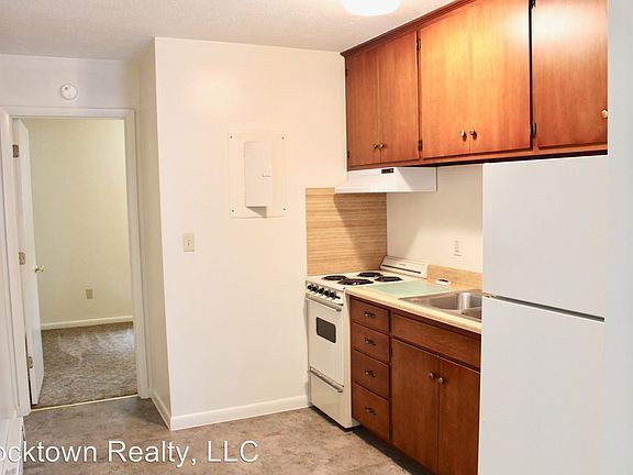 3rd image of 255 W Elizabeth St APT E