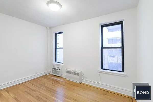 Rented by Bond New York | media 25