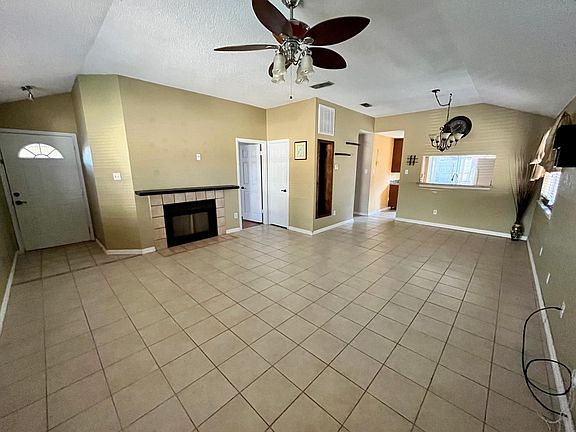 Living room 2