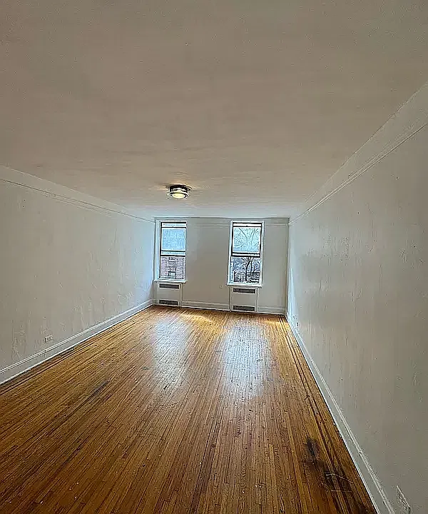 40-60 Elbertson St #3C