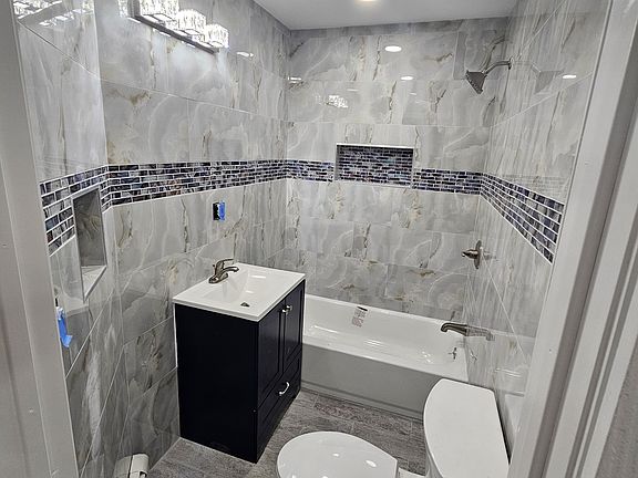 4th image of 1108 E 213th St #2