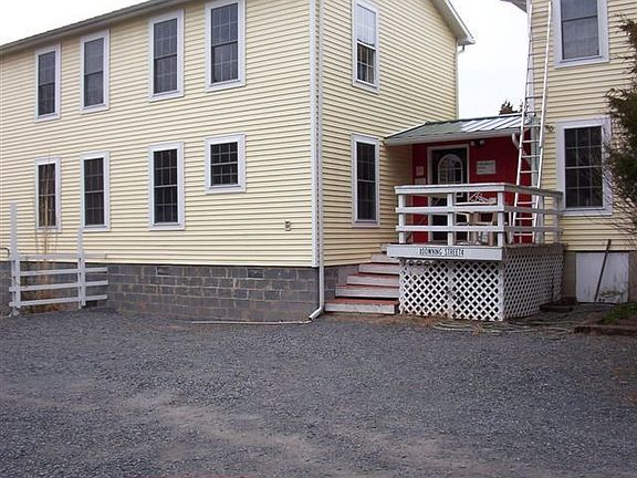 Back Entrance with 5 parking spaces