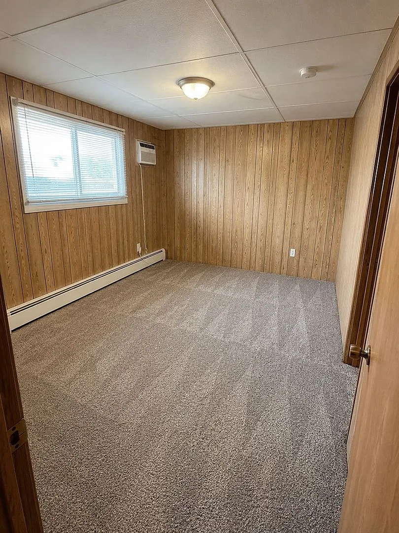 2339 Alderson Ave — Photo 4