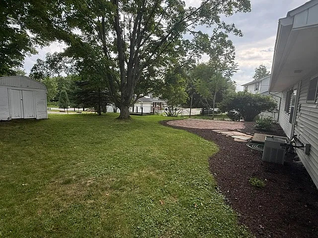 2 bed, 1000 sqft, $1,400 — Photo 3