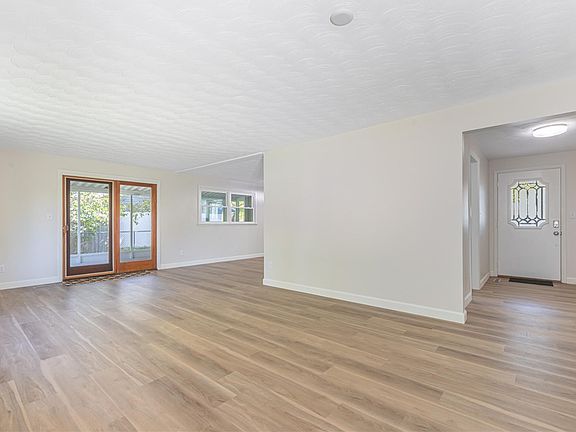 4th image of 73 Dale Ridge Dr