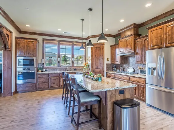 340 Stinson Loop, Redding, CA 96003