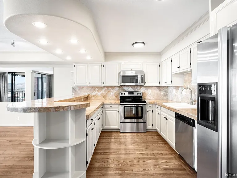 1551 Larimer St #2203 — Photo 7
