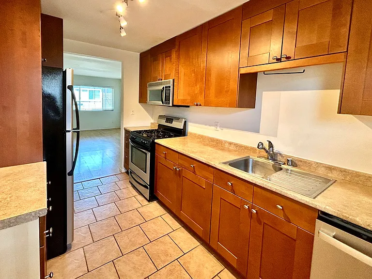 4633 Bancroft St #8 — Photo 5