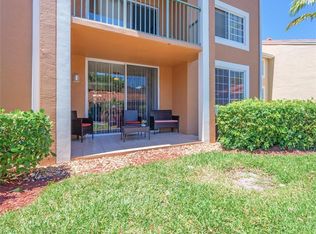 1210 Wildwood Lakes Blvd APT 105, Naples, FL 34104