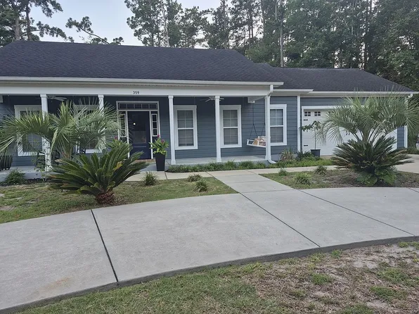 359 Country Club Dr, Pawleys Island, SC 29585