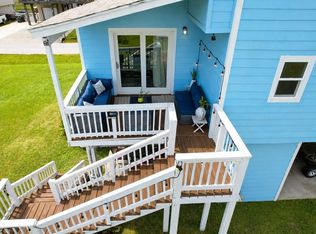 3931 Grayson Dr, Galveston, TX 77554