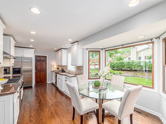 5th image of 3955 Bordeaux Dr